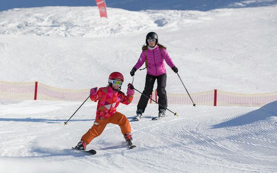 Eltern und Kind Skiurlaub